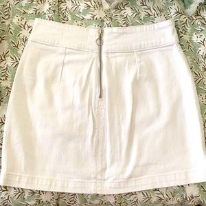 Sexy white skirt 🤍